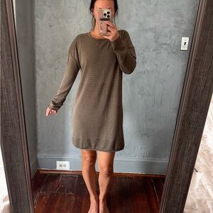 Cable & Gauge Olive Long Sleeve Dress